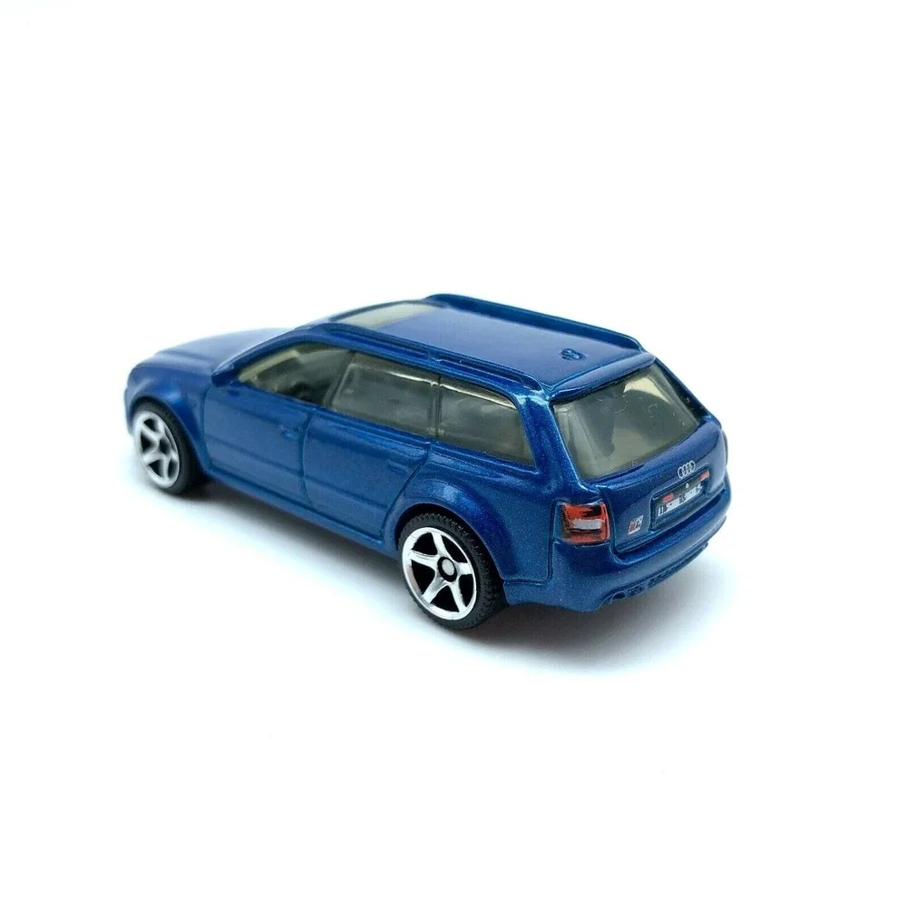 Matchbox 2004 '04 Audi RS 6 Avant Car Wagon Blue Die Cast‎ 1/64 Scale Road Trip